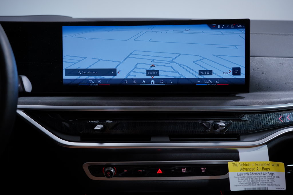 Used 2026 BMW X7 xDrive40i w/ M Sport Package AWD/4WD image 21