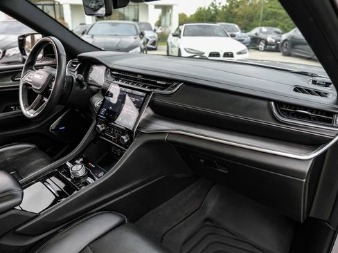 Used 2021 Jeep Grand Cherokee L Overland w/ Luxury Tech Group IV image 10