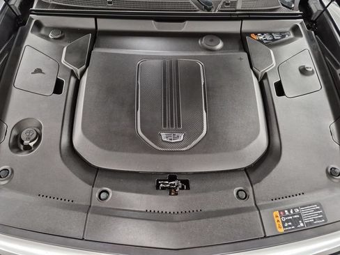 Certified 2024 Cadillac Lyriq Tech AWD/4WD image 16