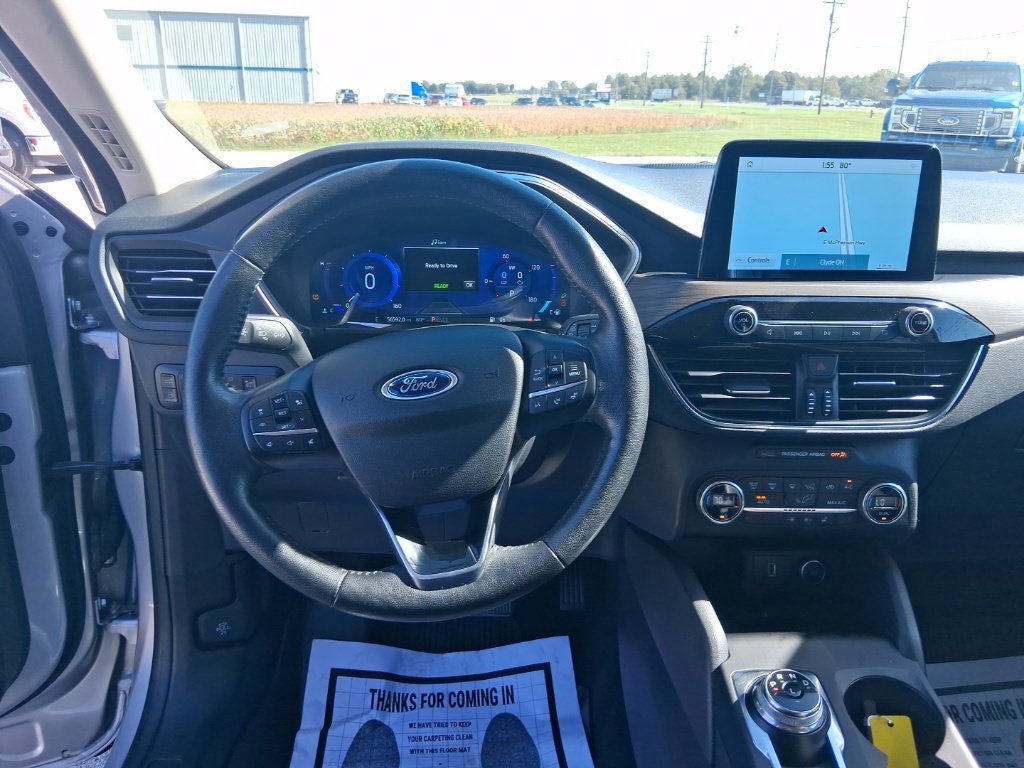 Used 2020 Ford Escape Titanium FWD image 23