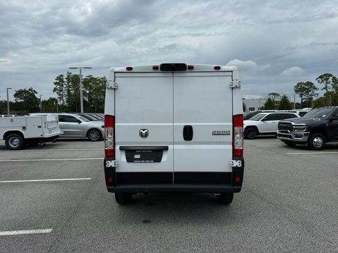 Used 2023 RAM ProMaster 2500 FWD image 4