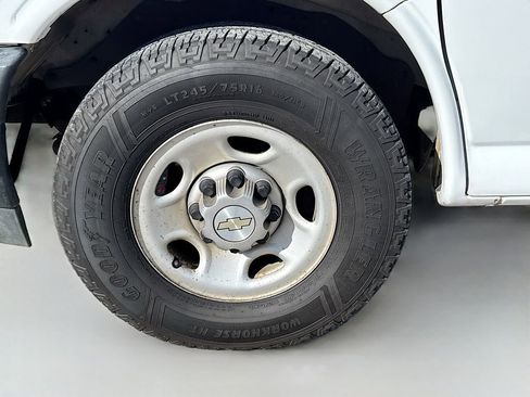 Used 2020 Chevrolet Express 2500 Work Van w/ Driver Convenience Package image 29