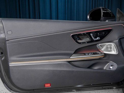 Certified 2025 Mercedes-Benz CLE 300 4MATIC Cabriolet image 17