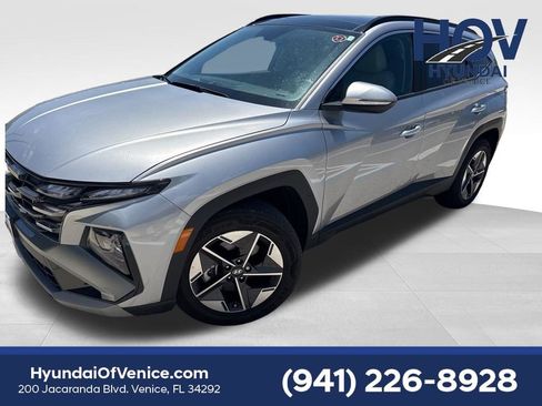 Certified 2025 Hyundai Tucson SEL image 1