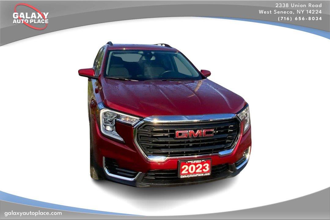 Used 2023 GMC Terrain SLE w/ Driver Convenience Package AWD/4WD image 3