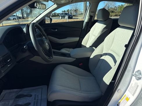 New 2025 Honda Accord SE image 11