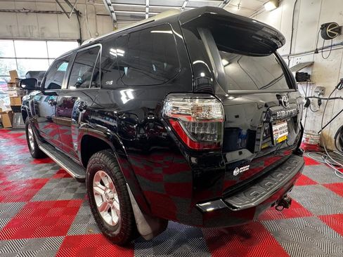 Used 2016 Toyota 4Runner SR5 Premium AWD/4WD image 5
