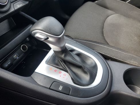 Certified 2022 Kia Forte LXS w/ LXS Technology Package FWD image 22