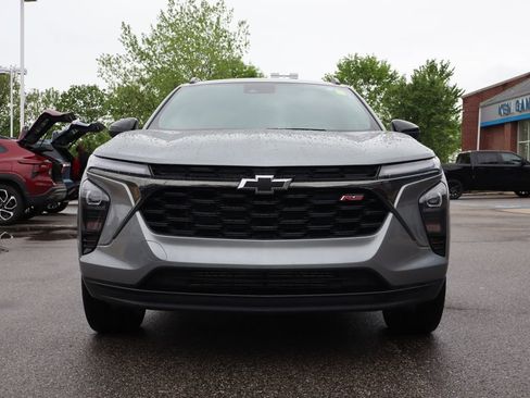 Used 2024 Chevrolet Trax RS w/ Driver Confidence Package FWD image 5