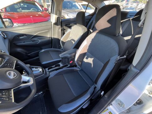 Used 2025 Nissan Versa SV image 36