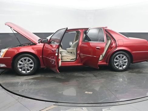 Used 2009 Cadillac DTS image 54