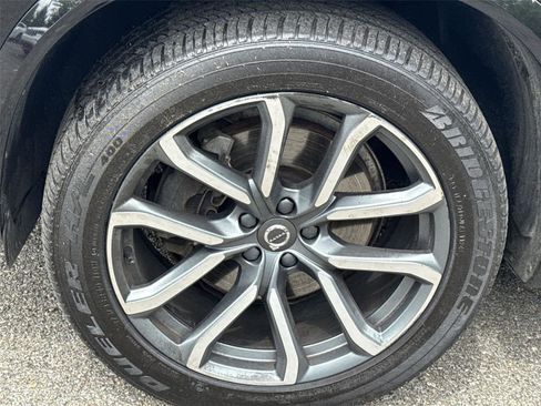 Used 2019 Volvo XC90 T6 Momentum w/ Protection Package Premier AWD/4WD image 10