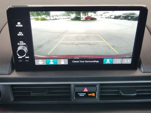 Certified 2025 Honda Pilot EX-L image 17