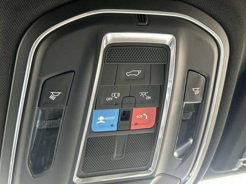 Used 2024 Jeep Grand Cherokee L Limited AWD/4WD image 37