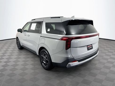 Used 2025 Kia Carnival EX FWD image 7