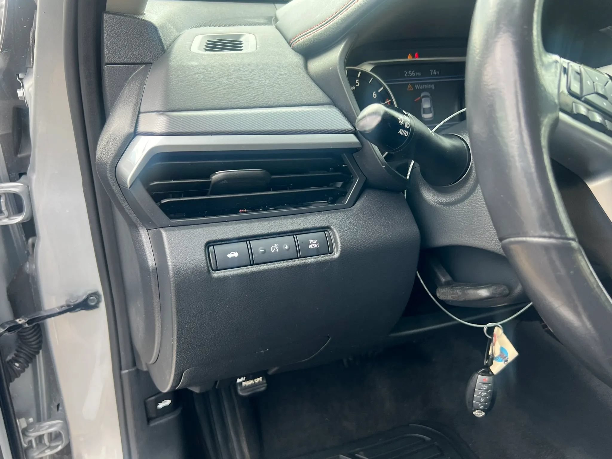Used 2024 Nissan Altima 2.5 SR FWD image 13