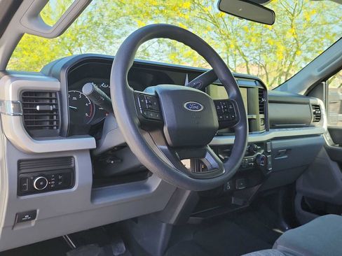 Used 2025 Ford F250 XLT AWD/4WD image 2