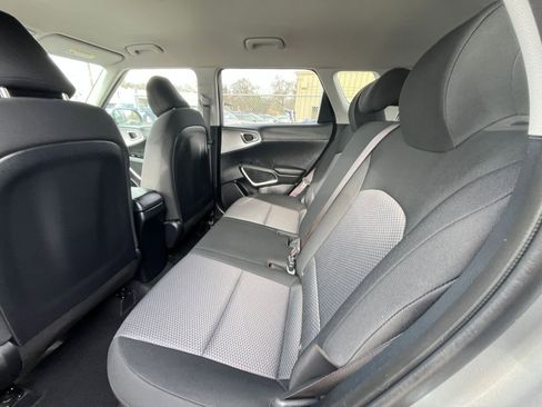 Used 2025 Kia Soul LX w/ LX Technology Package image 23