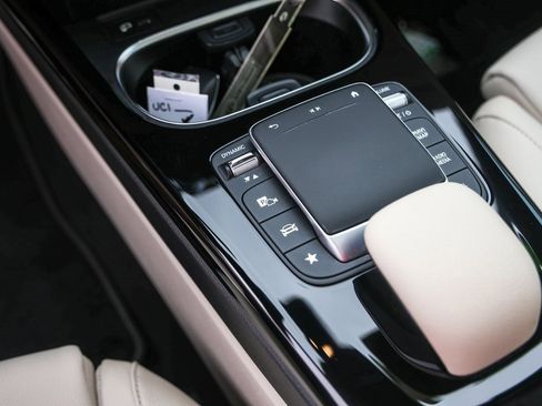 Used 2022 Mercedes-Benz CLA 250 image 20