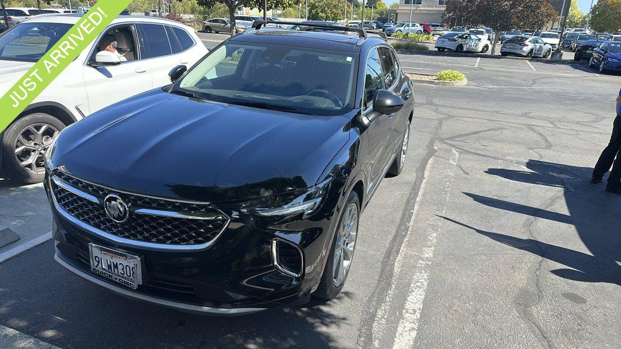 Used 2023 Buick Envision Avenir AWD/4WD image 1