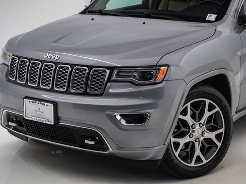 Used 2019 Jeep Grand Cherokee Overland AWD/4WD image 4
