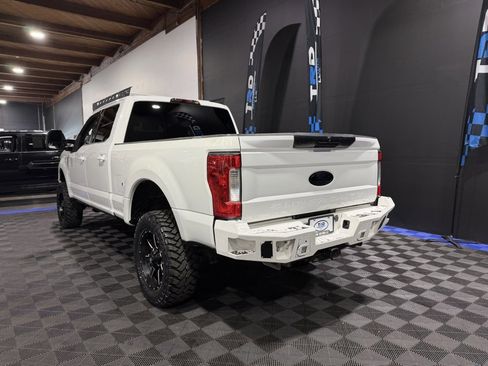 Used 2017 Ford F250 XLT image 3