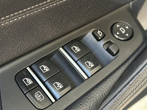 Used 2018 BMW 530e RWD image 14