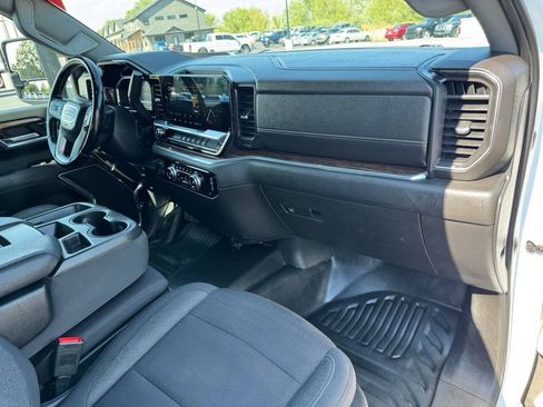 Used 2024 GMC Sierra 3500 SLE w/ SLE Convenience Package AWD/4WD image 32