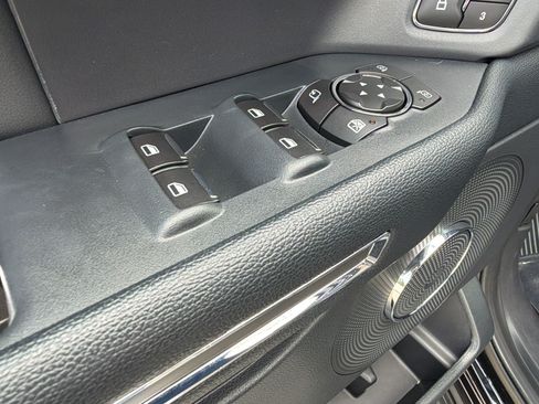 Used 2022 Ford Expedition XLT RWD image 27