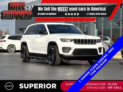 Used 2024 Jeep Grand Cherokee Laredo w/ Trailer Tow Package image 1