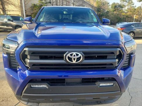 Certified 2025 Toyota Tacoma SR5 image 10