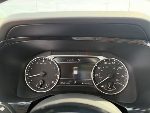 Used 2022 Nissan Pathfinder SV w/ SV Premium Package AWD/4WD image 19