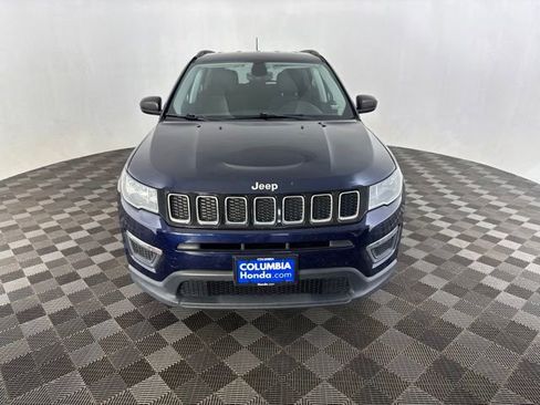 Used 2018 Jeep Compass Sport w/ Tech Group FWD image 2