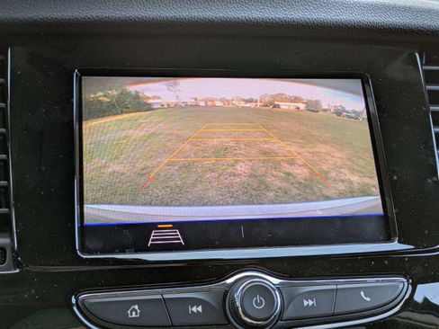 Used 2022 Buick Encore Preferred w/ Safety Package image 31