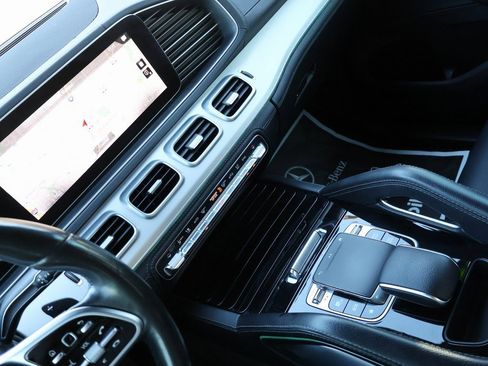 Used 2020 Mercedes-Benz GLE 350 4MATIC image 21