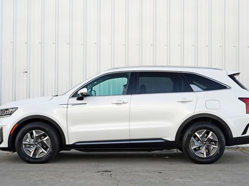 Used 2021 Kia Sorento S image 8