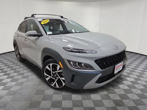 Used 2023 Hyundai Kona Limited AWD/4WD image 3