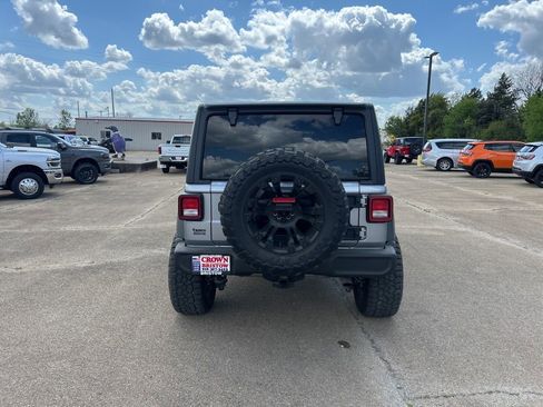 Used 2021 Jeep Wrangler Unlimited Sport image 4