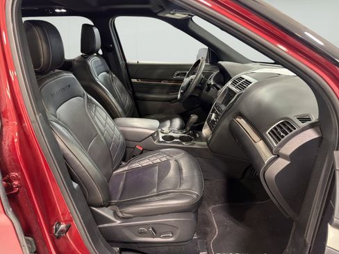 Used 2018 Ford Explorer Platinum AWD/4WD image 13
