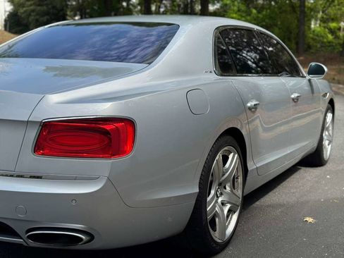 Used 2014 Bentley Flying Spur W12 image 24