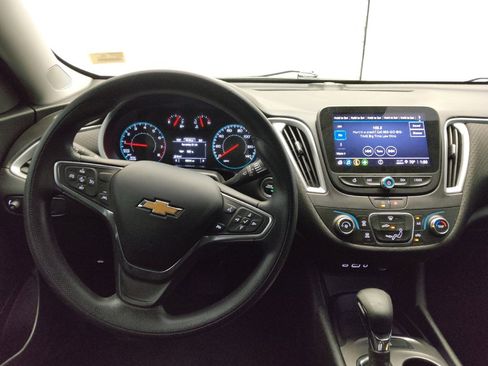 Used 2023 Chevrolet Malibu LS FWD image 22