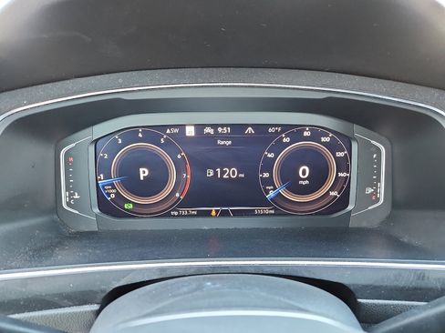 Used 2023 Volkswagen Tiguan SEL R-Line AWD/4WD image 17
