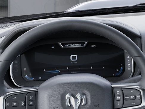 New 2026 RAM 2500 Laramie AWD/4WD image 17