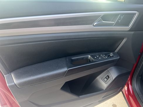 Used 2018 Volkswagen Atlas SE AWD/4WD image 12