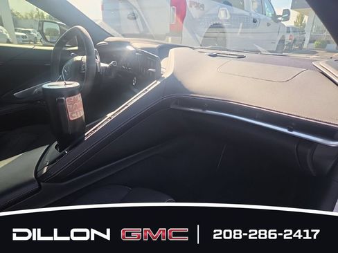 Used 2021 Chevrolet Corvette Stingray Coupe w/ Z51 Performance Package RWD image 14
