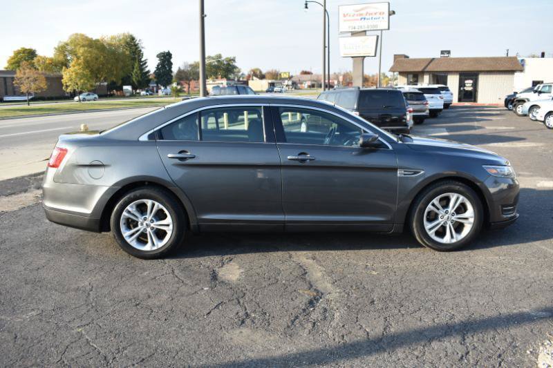 Used 2016 Ford Taurus SEL w/ Equipment Group 201A FWD image 28