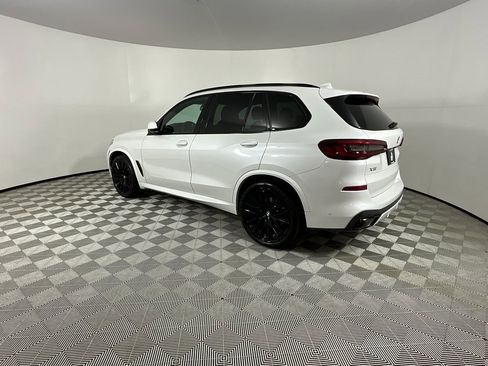 Used 2023 BMW X5 sDrive40i w/ M Sport Package image 3
