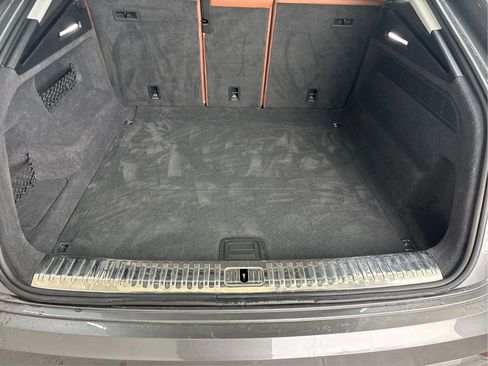 Used 2020 Audi Q8 Premium w/ Convenience Package image 16