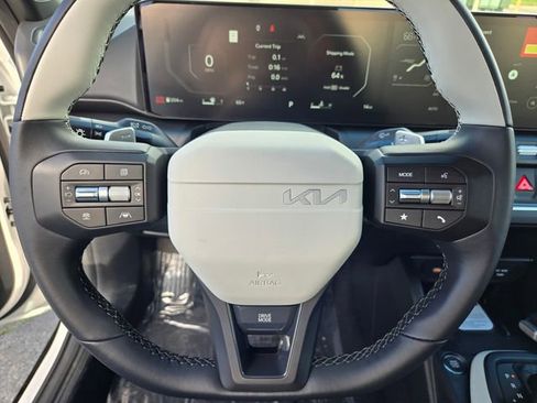 New 2025 Kia K4 GT-Line image 23