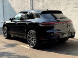 Certified 2025 Porsche Macan image 3